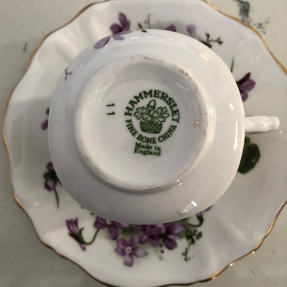 VTG Hammersley Victorian Violets Teacup and Saucer~Bone China - Picture 9 of 10